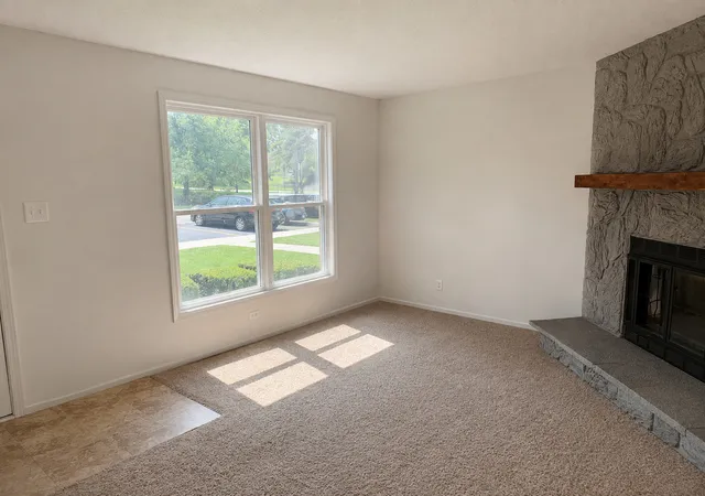 2nd image of 2110 Stanley Ct, Schaumburg, IL 60194 | MLS# 12736849