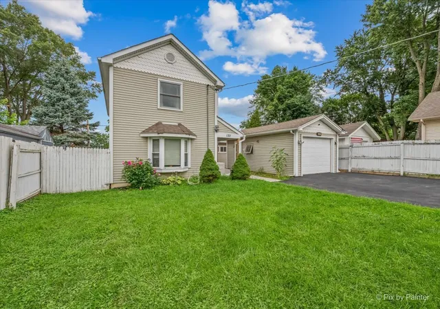 image of 122 S Edison Ave, Elgin, IL 60123 | MLS# 12736855