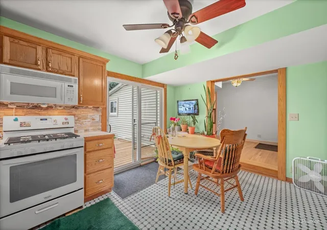 image of 122 S Edison Ave, Elgin, IL 60123 | MLS# 12736855