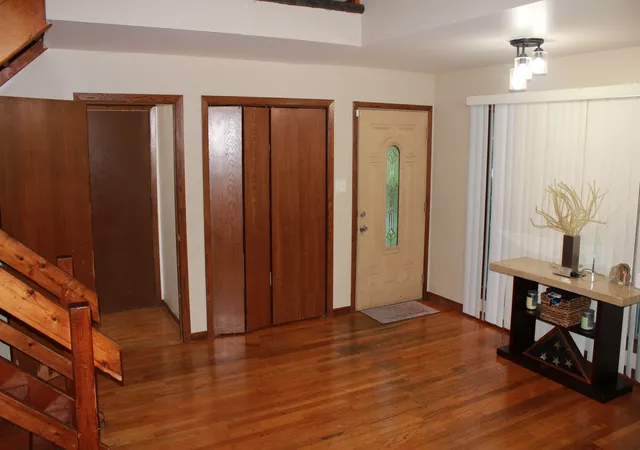 Photo 3 of Single family home for sale at 2164 E Gaisor Dr, Crete, IL 60417 | MLS# 12736867 | Listing updated on 2026-09-08