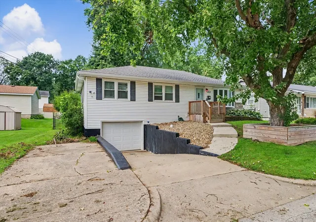 Photo 1 of Single family home for sale at 49 Colorado Dr, Decatur, IL 62526 | MLS# 12736871 | Listing updated on 2026-08-25