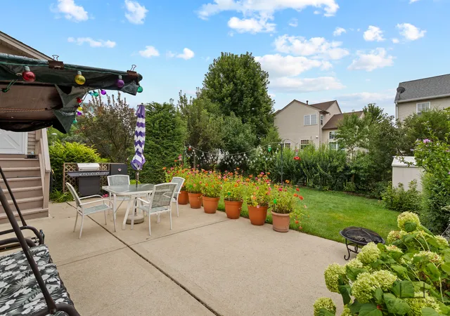 Photo 2 of Single family home for sale at 2141 W Cimarron Way, Addison, IL 60101 | MLS# 12736872 | Listing updated on 2026-09-07