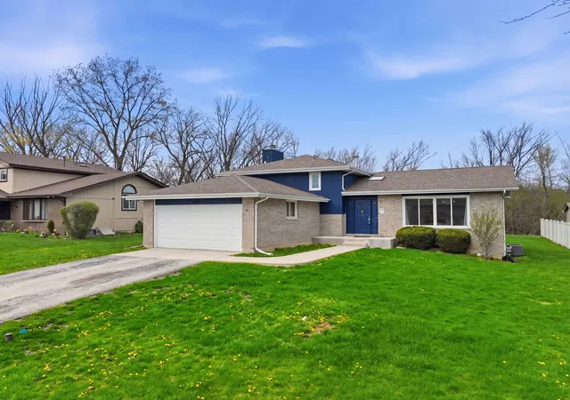 Single family home for sale at 3494 Fairway Dr, Crete, IL 60417 | MLS# 12736876