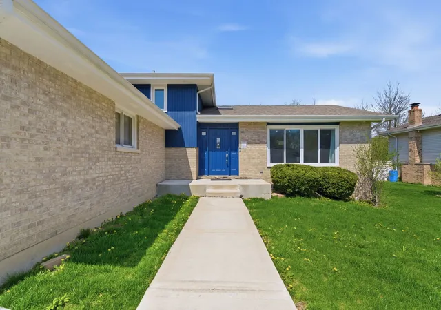 Photo 2 of Single family home for sale at 3494 Fairway Dr, Crete, IL 60417 | MLS# 12736876 | Listing updated on 2026-08-26