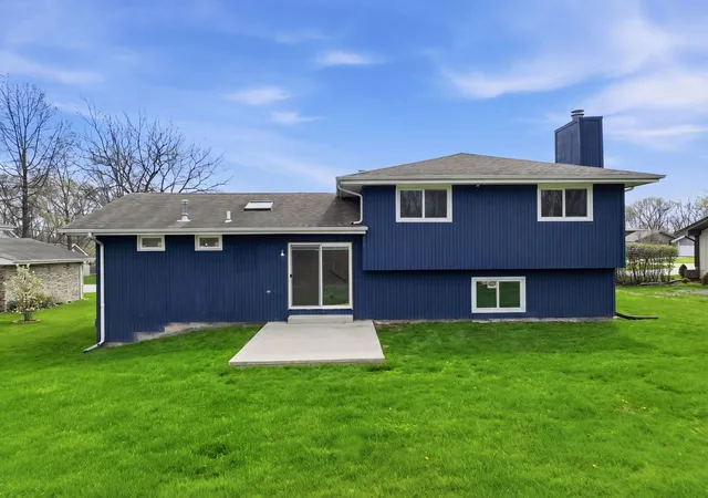 Photo 3 of Single family home for sale at 3494 Fairway Dr, Crete, IL 60417 | MLS# 12736876 | Listing updated on 2026-08-26