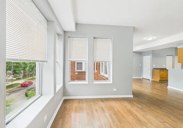 Listing Photo 5 - Condo for sale in building located at 1729 E 67Th St, Chicago, IL 60649 - Unit #2E