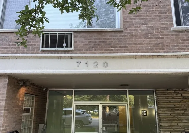 Photo 2 of Condo for sale at 7120 N Sheridan Rd #411, Chicago, IL 60626 | MLS# 12736928 | Listing updated on 2026-08-25