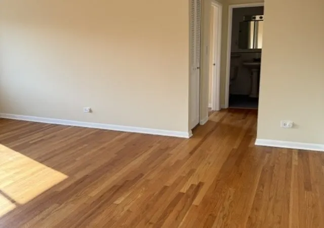 Photo 3 of Condo for sale at 7120 N Sheridan Rd #411, Chicago, IL 60626 | MLS# 12736928 | Listing updated on 2026-08-25