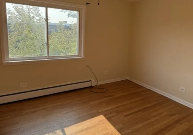 Listing Photo 5 - Condo for sale in building located at 7120 N Sheridan Rd, Chicago, IL 60626 - Unit #411