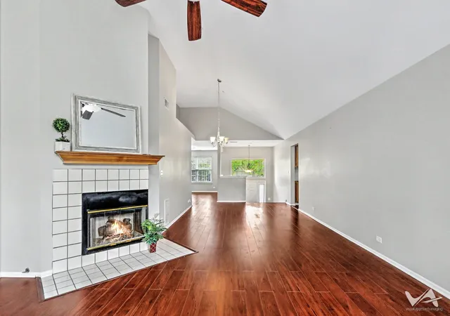 Photo 2 of Townhouse for sale at 1620 Columbia Cir #2, Bartlett, IL 60103 | MLS# 12736933 | Listing updated on 2026-09-03
