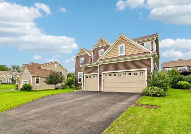 image of 1139 River Birch Blvd, Crystal Lake, IL 60012 | MLS# 12737017