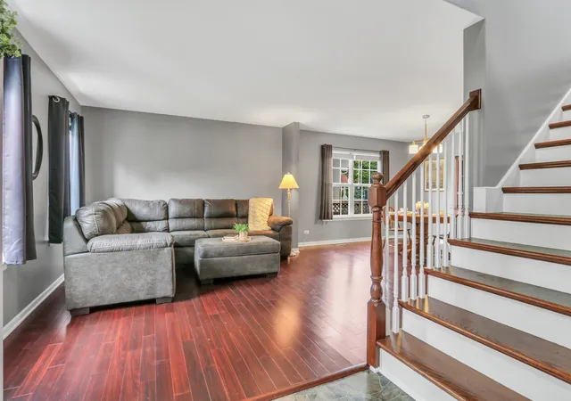 image of 2145 Whitetail Dr, Aurora, IL 60503 | MLS# 12737022