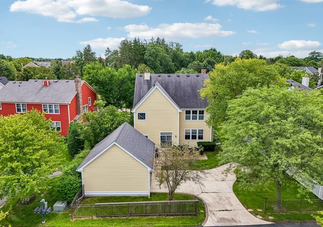 Photo 2 of Single family home for sale at 152 Ranney Ave, Vernon Hills, IL 60061 | MLS# 12737024 | Listing updated on 2026-08-25