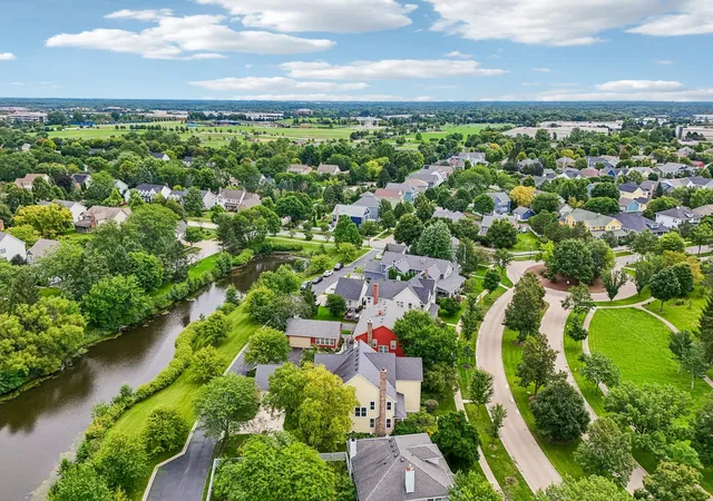 Photo 4 of Single family home for sale at 152 Ranney Ave, Vernon Hills, IL 60061 | MLS# 12737024 | Listing updated on 2026-08-25