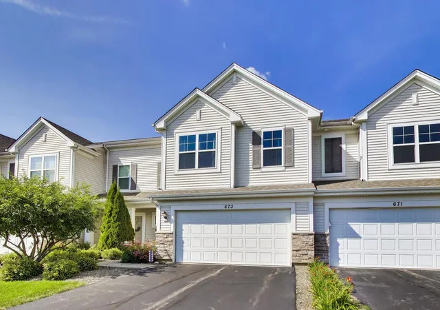2nd image of 673 Anchorage Ct, Pingree Grove, IL 60140 | MLS# 12737052