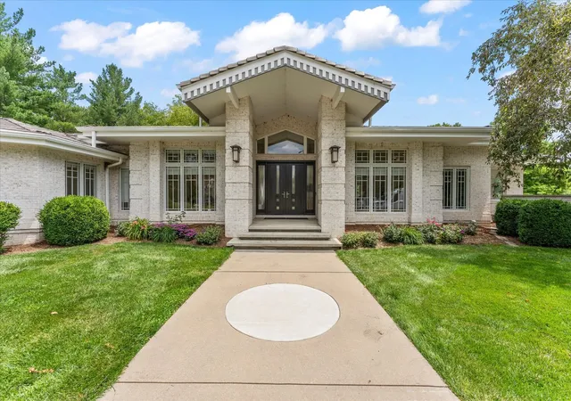 3rd image of 1304 Cross Creek Rd, Mahomet, IL 61853 | MLS# 12737074