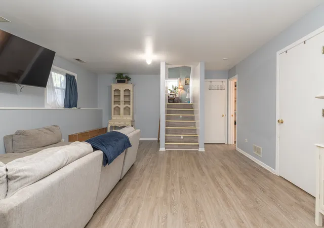 Photo 4 of Single family home for sale at 35706 N Laurel Ave, Ingleside, IL 60041 | MLS# 12737102 | Listing updated on 2026-09-06