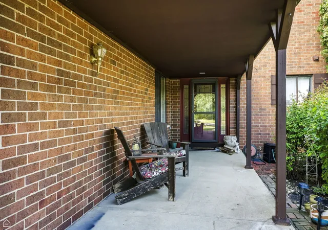 image of 610 Cress Creek Ln, Crystal Lake, IL 60014 | MLS# 12737157