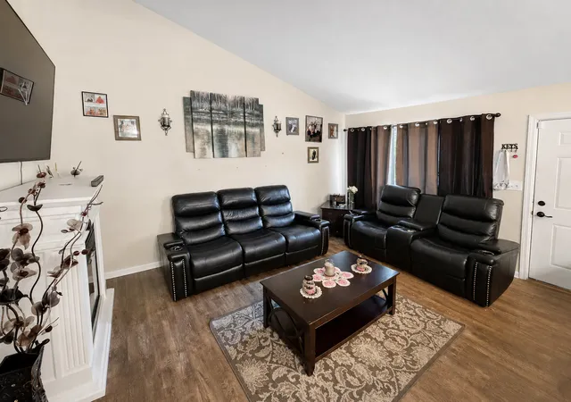 Photo 3 of Townhouse for sale at 413 Wildwood Ct #1, Romeoville, IL 60446 | MLS# 12737179 | Listing updated on 2026-08-28