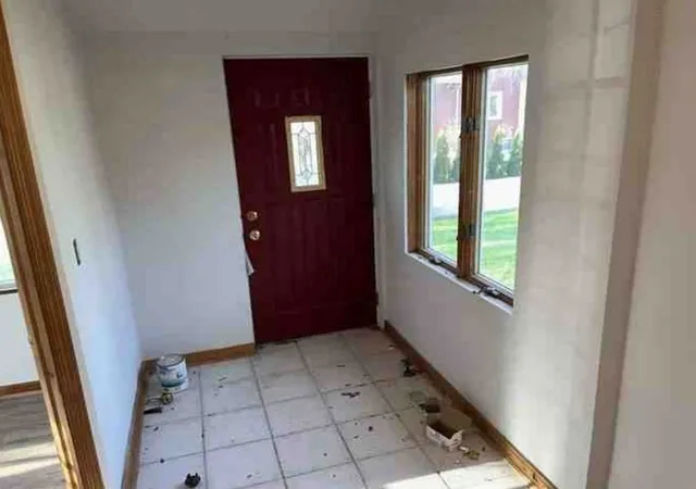 Photo 3 of Single family home for sale at 221 Riverside Ct, Villa Park, IL 60181 | MLS# 12737189 | Listing updated on 2026-08-21