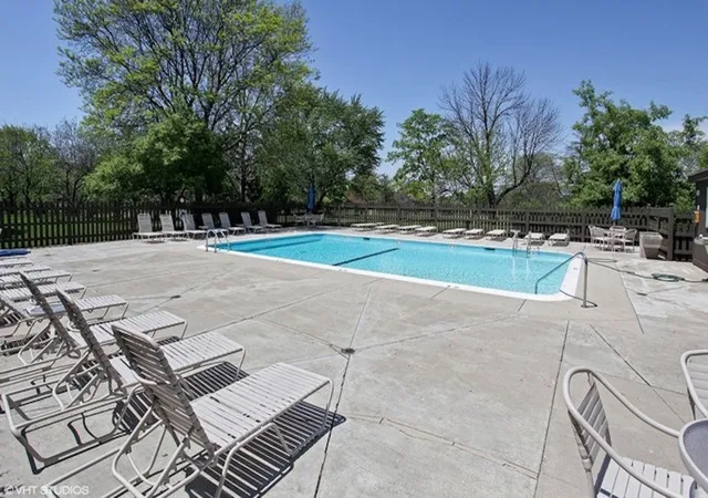 2nd image of 3741 Mission Hls Rd, Northbrook, IL 60062