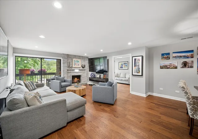 4th image of 3741 Mission Hls Rd, Northbrook, IL 60062
