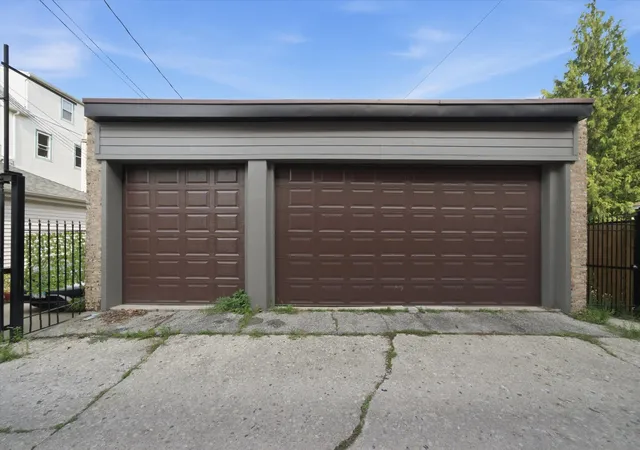 Photo 49 of Single family home for sale at 2106 N Campbell Ave, Chicago, IL 60647 | MLS# 12737211 | Listing updated on 2026-08-26