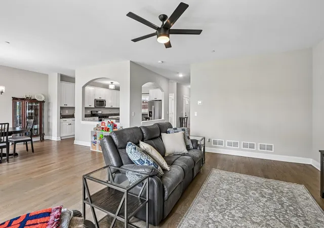 Photo 4 of Townhouse for sale at 19726 Sunset Ct, Tinley Park, IL 60487 | MLS# 12737223 | Listing updated on 2026-08-25