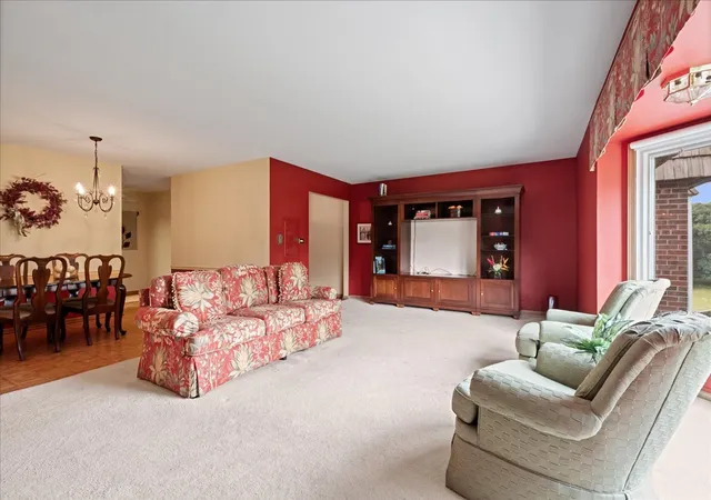 Photo 4 of Condo for sale at 300 Thames Pkwy #3F, Park Ridge, IL 60068 | MLS# 12737237 | Listing updated on 2026-08-26