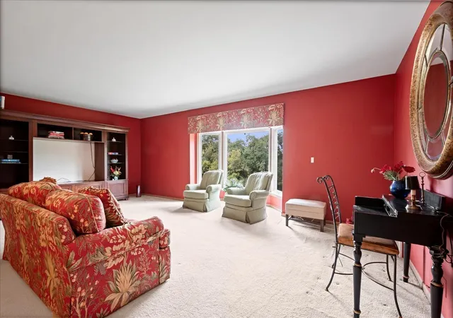 Photo 5 of Condo for sale at 300 Thames Pkwy #3F, Park Ridge, IL 60068 | MLS# 12737237 | Listing updated on 2026-08-26