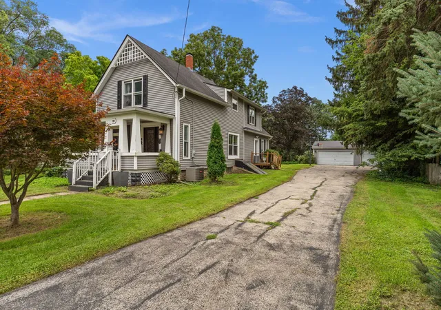 2nd image of 749 N Van Buren St, Batavia, IL 60510 | MLS# 12737239