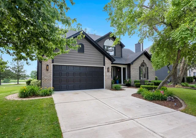 image of 565 Blackberry Ridge Dr, Aurora, IL 60506 | MLS# 12737242