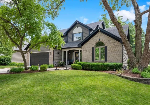 image of 565 Blackberry Ridge Dr, Aurora, IL 60506 | MLS# 12737242
