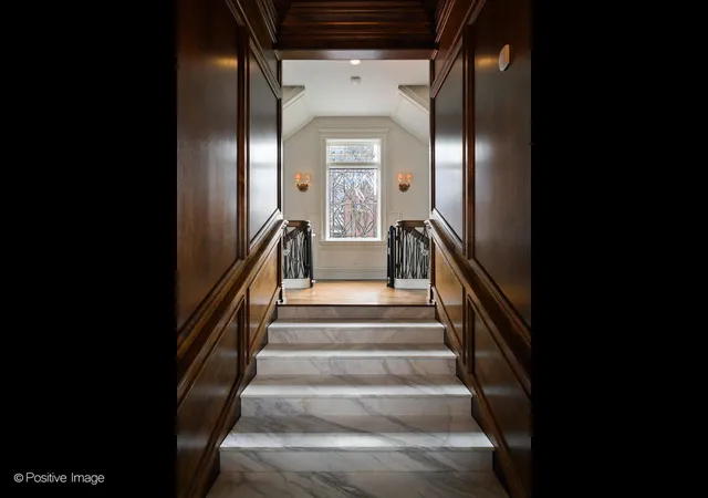 Photo 4 of Single family home for sale at 3024 N Lake Shore Dr, Chicago, IL 60657 | MLS# 12737250 | Listing updated on 2026-08-25