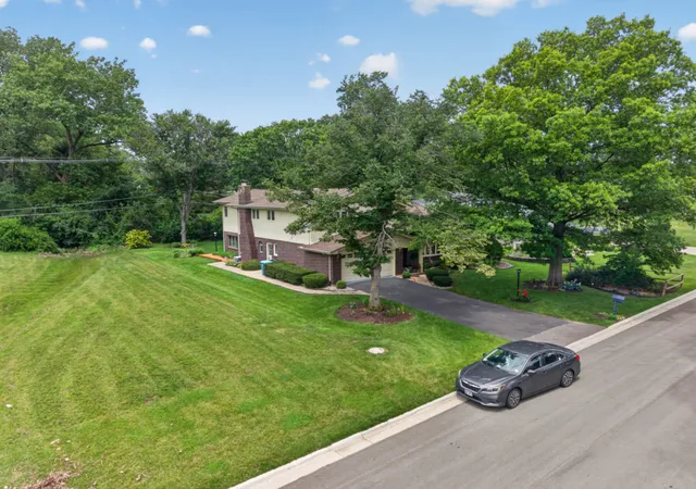 Photo 2 of Single family home for sale at 13030 S Cypress Ln, Palos Heights, IL 60463 | MLS# 12737300 | Listing updated on 2026-09-10