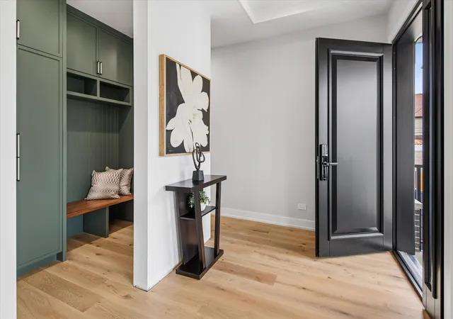 Photo 2 of Mansion for sale at 6022 N Ionia Ave, Chicago, IL 60646 | MLS# 12737340 | Listing updated on 2026-08-25
