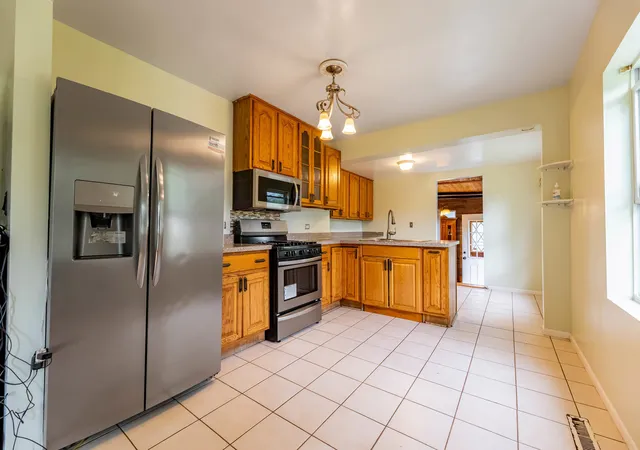 Photo 3 of Single family home for sale at 115 N State St, Glenwood, IL 60425 | MLS# 12737352 | Listing updated on 2026-08-25