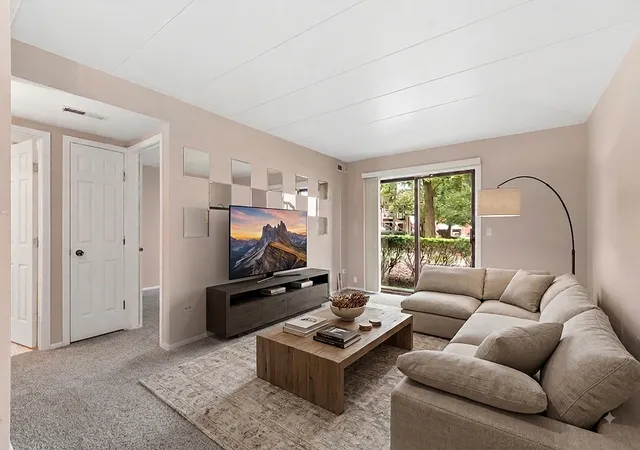 Photo 2 of Condo for sale at 2815 Glenwood Lansing Rd #106, Lynwood, IL 60411 | MLS# 12737449 | Listing updated on 2026-08-25