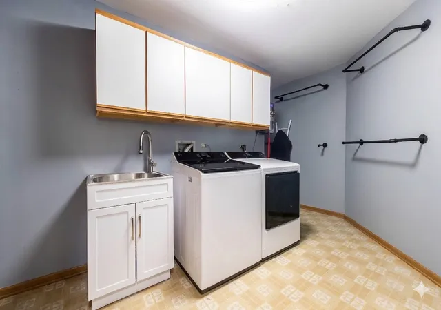 2nd image of 9840Th Ter Dr, Palos Park, IL 60464