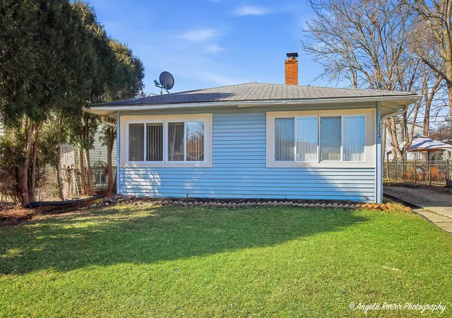 Photo 1 of Single family home for sale at 2304 Dickey Ave, North Chicago, IL 60064 | MLS# 12737529 | Listing updated on 2026-10-01