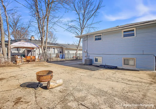 Photo 4 of Single family home for sale at 2304 Dickey Ave, North Chicago, IL 60064 | MLS# 12737529 | Listing updated on 2026-10-01