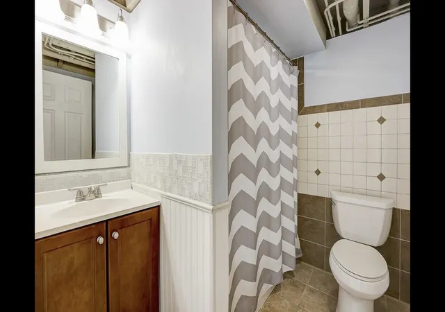 14th image of 1025 N Main St, Naperville, IL 60563 | MLS# 12737582