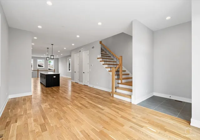 Photo 2 of Single family home for sale at 5330 S Mason Ave, Chicago, IL 60638 | MLS# 12737586 | Listing updated on 2026-08-25