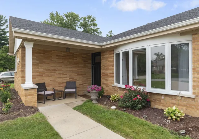 Photo 2 of Single family home for sale at 12607 S Meade Ave, Palos Heights, IL 60463 | MLS# 12737590 | Listing updated on 2026-08-29