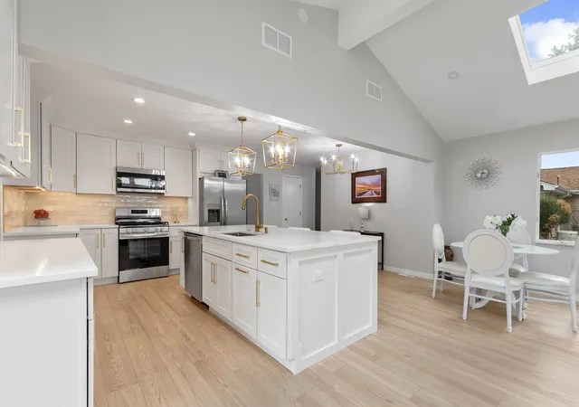 Photo 3 of Single family home for sale at 12607 S Meade Ave, Palos Heights, IL 60463 | MLS# 12737590 | Listing updated on 2026-08-29