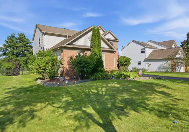 5th image of 4050 Bunker Hill Dr, Algonquin, IL 60102 | MLS# 12737596