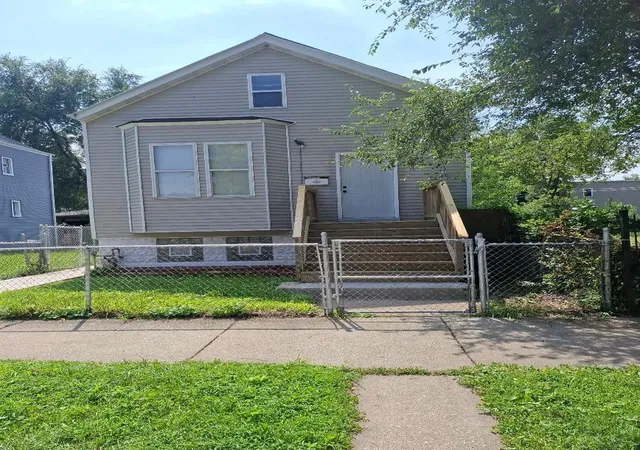 Photo 1 of Single family home for sale at 839 W 54th Street, Chicago, IL 60609 | MLS# 12737599 | Listing updated on 2026-09-02