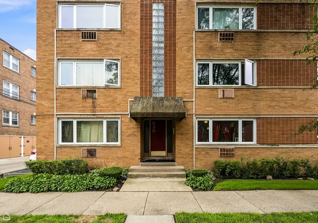 1st image of 630 Hull Ter #1W, Evanston, IL 60202 | MLS# 12737641