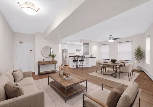 Listing Photo 4 - Condo for sale in building located at 2100 N Lincoln Park W Ave, Chicago, IL 60614 - Unit #7FN