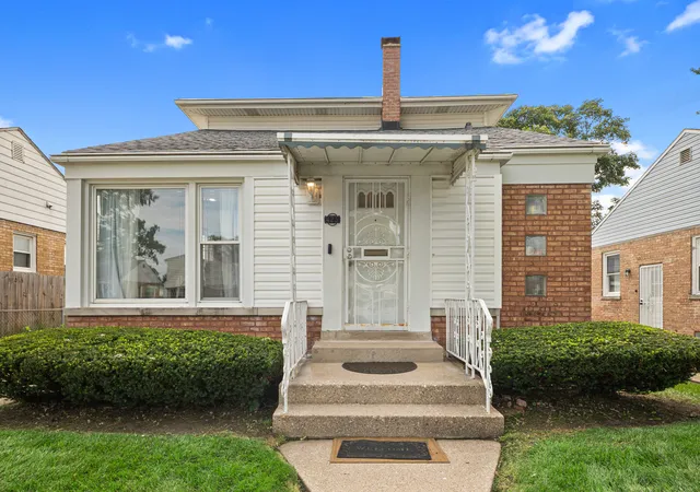 1st image of 425 47th Ave, Bellwood, IL 60104 | MLS# 12737696